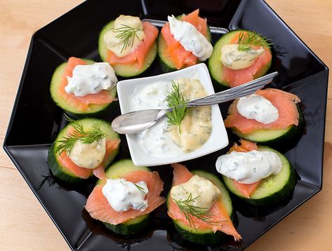 Sauce For Smoked Salmon, Smoked Salmon And Cucumber, Salmon With Dill Sauce, Salmon And Cucumber, Creme Fraiche Sauce, Salmon With Dill, Dill Sauce For Salmon, Cured Salmon, Dill Sauce