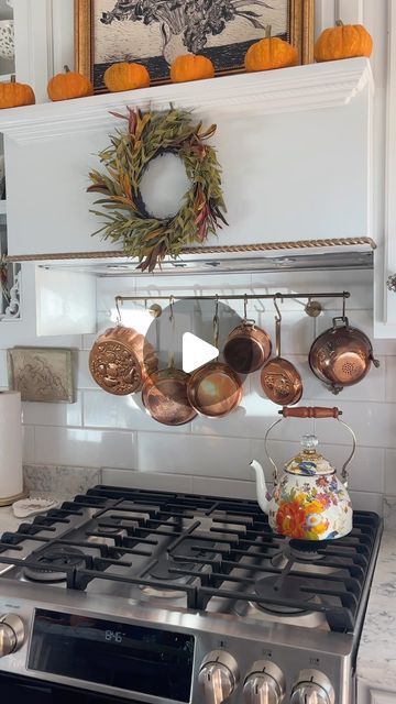 Elisa on Instagram: "✨ I hung this beautiful wall rack with S-hooks above my stove to display my copper collection, and it instantly added so much warmth and charm to the kitchen! 
 
✨COMMENT “LINK” to get it sent directly to your inbox! 

🤍 It came with all the necessary hardware, and you can hang it beneath cabinets or on the wall (I drilled right into the grout without any issues). I went with the 24-inch size, but it also comes in a smaller option! 

🎃 Have a great week, friends!! 

#ournhhome #cottagecore #cottagecoreaesthetic #kitchendecor #vintagestyle #frenchcountry #falldecor #KitchenCharm #CopperCollection #HomeDecor" Behind Stove Decor, Above Stove Decor, Above Stove Ideas, Stove Decor, Copper Collection, Cooking Range, Have A Great Week, Decor 2024, Wall Rack