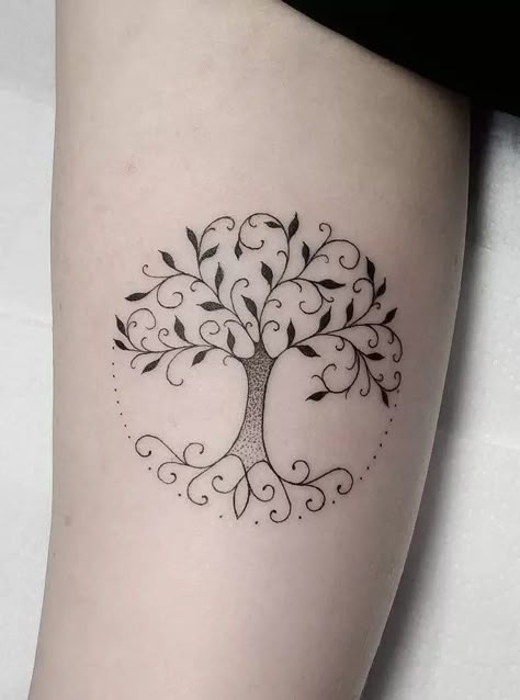 27 Beautiful Tree Tattoos - A Guide to Their Meanings Yggdrasil Tattoo, Family Tree Tattoo, Worlds Best Tattoos, Tree Tattoo Designs, Friendship Tattoos, Tree Of Life Tattoo, Tattoo Magazines, Tattoo Feminina, Best Tattoo Designs