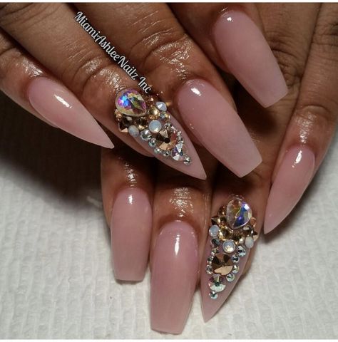 Sassy Nails, Fantasy Nails, Acrylic Nails Coffin Pink, Almond Acrylic Nails, Bling Nails, Funky Nails, Pretty Acrylic Nails, Dope Nails, Best Acrylic Nails