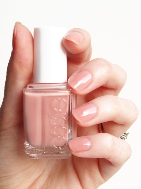 Et le vernis de la mariée sera... Not Just a Pretty Face de Essie | Beauty & Gibberish Easy Pride Nails, Sheer Nail Polish, Pride Nails, Sheer Nails, 2023 Nails, Nails Art Designs, Makeup Nails Designs, Nude Nail Designs, Nail Polish Art