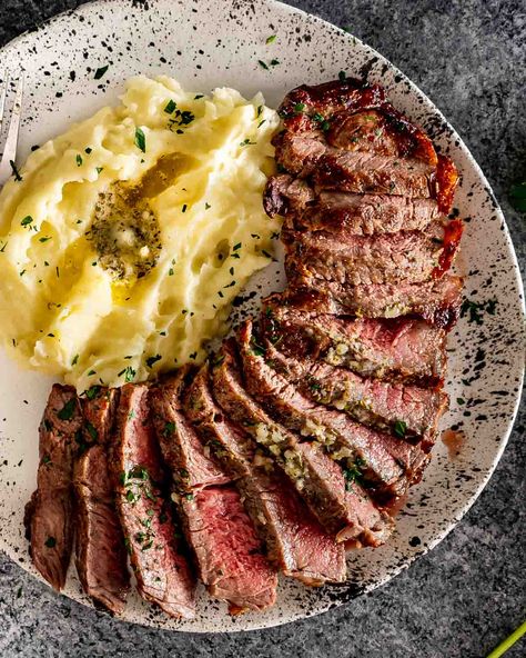 This immensely quick and simple recipe for making Air Fryer Steak With Garlic Butter will no doubt be a huge hit for any meat lover. #airfryer #steak #garlicbutter #recipes Reheat Steak, Steak Recipes For Dinner, Steak Air Fryer, Steak With Garlic Butter, Steak On Stove, How To Reheat Steak, Air Fryer Steak, Leftover Steak, Meat Lover