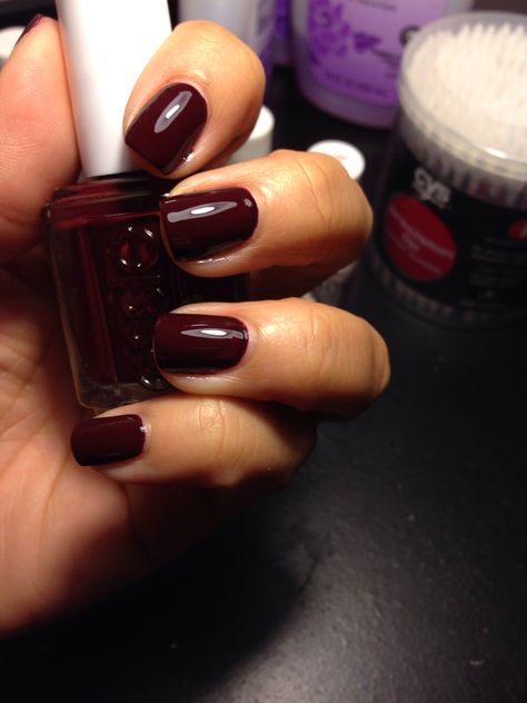 Dark red! Dark Red Painted Nails, Darkest Red Nails, Dark Blood Red Nails, Dark Red Toe Nails, Red Nails Caption, Brown Red Nails, Elegant Autumn Nails, Red Nail Polish Designs, Dark Red Nail Polish