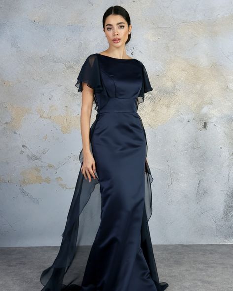 How stunning is this fit and flare bridesmaid dress in satin and chiffon! 💙✨ Designed with a bateau neckline, waterfall sleeves and a chiffon overskirt which also has the waterfall design along the edge. 💐✨ #StyleRDM1331 #richarddesigns #bridesmaiddress #bridesmaids #bridesmaid #wedding #weddingdress #bride #weddinginspiration #bridetobe #weddingideas #bridesmaiddresses #weddingday #bridal #weddinginspo #weddings #bridesmaidsdress #bridesmaidsdresses #bridestyle Chiffon Overskirt, Flared Bridesmaid Dresses, Waterfall Design, Bridesmaid Wedding, Bateau Neckline, Bride Style, The Edge, Bridesmaid Dress, Wedding Inspo