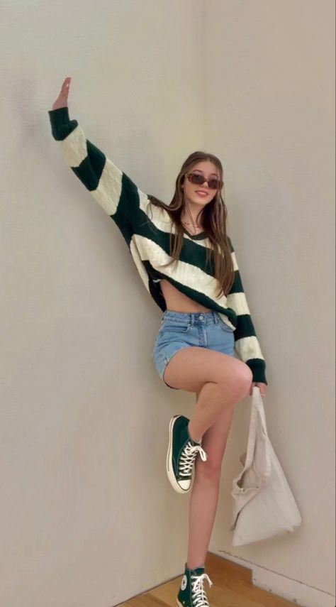 Green Converse Outfit, Beauty Outfits, Spring Basics, Outfit Ideas 2024, Casual Day Outfits, Outfits With Converse, Outfits 2023, Wardrobe Outfits, Fashion Mistakes