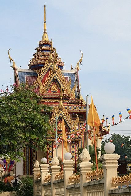 Chetawan Temple in Petaling Jaya, Malaysia Chinese Temples, Kuala Lumpur Travel, Spiritual Places, Paradise Places, Strait Of Malacca, Houses Of The Holy, Petaling Jaya, Religious Architecture, Se Asia