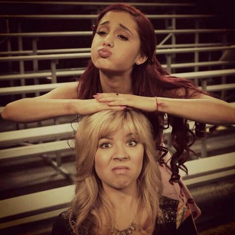 Sam And Cat Matching Pfp, Cat Valentine Sam And Cat, Iconic Duos Best Friends Cartoon, Uk Icon, Victorious Cast, Sam & Cat, 2013 Swag Era, Sam And Cat, Ariana Grande Cute