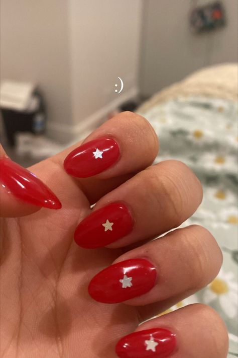 cute red nails 1990 Nails, Cute Red Nails, Red Nails, Makeup Nails, Nail Inspo, Nails, Makeup, Red, Make Up