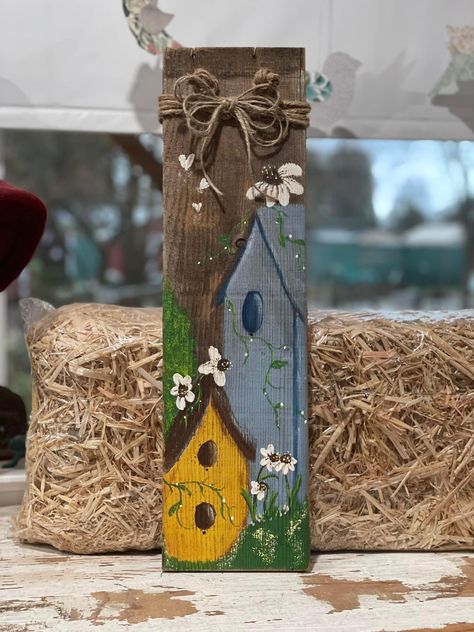 Painting On Pallet Wood Diy Ideas, Barn Wood Art, Plank Art, Art Pole, Bird Houses Ideas Diy, Barn Wood Crafts, Door Signs Diy, Wood Craft Projects, Barn Painting