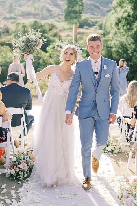 16 summer wedding suits for stylish grooms Light Suit Groom, Groom Style Summer Wedding, Men’s Spring Wedding Suit, Pastel Blue Groom Suit, Groom Suit For Summer Wedding, Mens Spring Wedding Attire, Pastel Suit Men Wedding, Summer Wedding Tux Groom Attire, Pale Blue Groom Suit