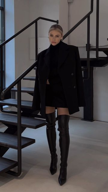 Black Long Shoes Outfit, Over The Knee Boots Black, Black Boots High Knee, Outfit Ideas With High Boots, Long High Heel Boots Outfit, Black Leather High Heel Boots Outfit, Black Leather Over The Knee Boots Outfit, Over The Knee Heels Outfit, Thigh High Boot Dress