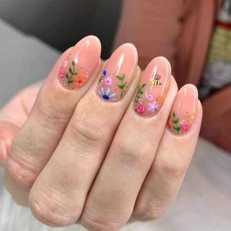 Funky Nail Designs, Vintage Nails, Floral Nail Designs, Flower Nail Designs, Cute Gel Nails, Birthday Nails, Funky Nails, Floral Nails, Summer Nail