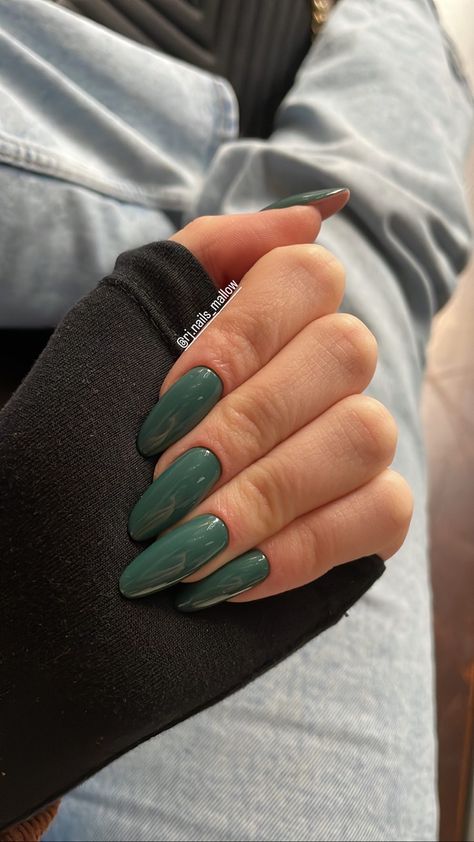 Emerald Green Almond Nails, Petrol Nails, Nails Green Chrome, Almond Nails Green, Green Almond Nails, Green Chrome, Nails Green, Almond Nail, Almond Nails