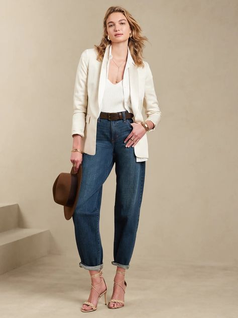 Discover great products at the best prices at Dealmoon. Banana Republic Barrel Jean. Price:$17.49 at Banana Republic Factory Barrel Jeans Outfit, Wedding Sandals Heels, Barrel Jeans, Banana Republic Jeans, Chunky High Heels, Banana Republic Factory, Banana Republic Women, Tapered Jeans, American Women