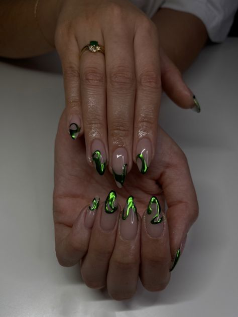 Metallic Chrome Nails Designs, March Chrome Nails, Abstract Chrome Nail Art, Green Chrome Nails Acrylic, Green Chrome Nail Art, Green Chrome Halloween Nails, Easy Chrome Nails, Green Chrome Nail Designs, Isolated Chrome Design Nails