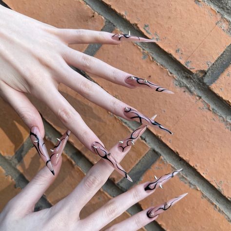 Rave Nails, Beauty Nail Salon, Ballet Nails, Sharp Nails, Anime Nails, Edgy Nails, Goth Nails, Grunge Nails, Glow Nails