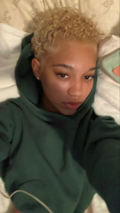 Big Chop And Color, Big Chop Styles Black Women, Bald Curly Hair, Big Chop Natural Hair Color, Big Chop Dyed Hair, Dyed Pixie Cut Black Women, Blonde Big Chop, Twa Colored Natural Hair, The Big Chop For Black Women