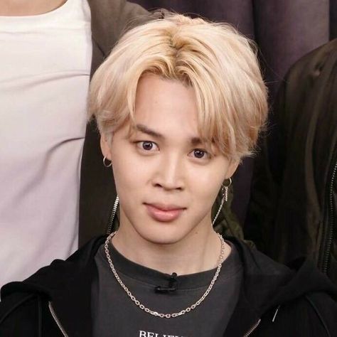 Jimin Funny Face, Jimin Funny, Funny Face, Blonde, Bts, Funny, Twitter, Hair, Black