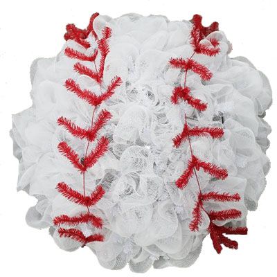 baseball-wreath-cbi Baseball Wreaths, Baseball Crafts, Baseball Decor, Sports Wreaths, Mesh Wreath Diy, Trendy Tree, Wreath Tutorial, Wreath Bow, Wreath Crafts