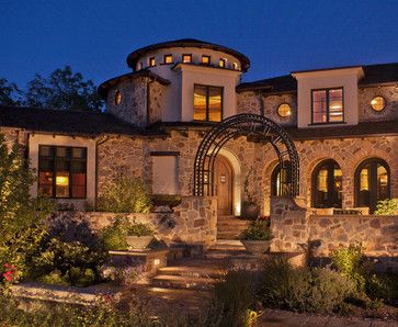 Tuscan Home Exterior, Tuscan Exterior, Mediterranean Exterior Design, Mediterranean Exterior Homes, Style Toscan, Mediterranean Homes Exterior, Mediterranean Exterior, Tuscan Style Homes, Entry Design