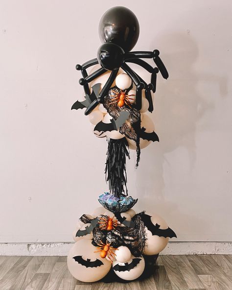 Halloween Balloon Column, Halloween Balloon Bouquet, Halloween Balloon Columns, Halloween Columns, Halloween Candy Holder, Halloween Balloons Decorations, Halloween Party Balloons, Balloons Galore, Dulces Halloween