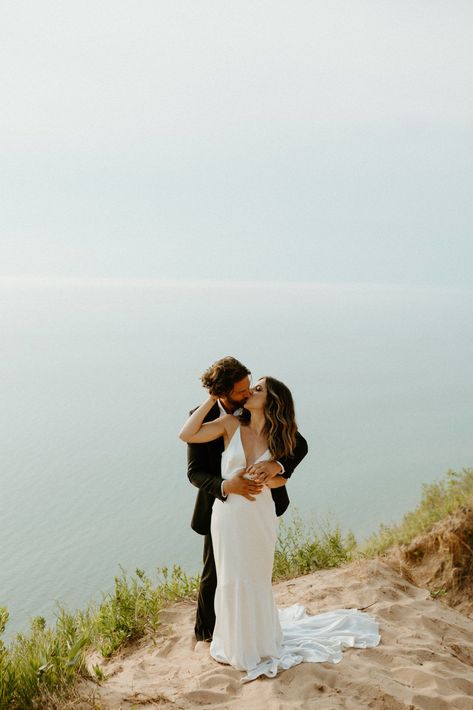 Five Epic Locations to Elope In Michigan - boyfromthemitten.com Northern Michigan Elopement, Lake Michigan Elopement, Traverse City Elopement, Michigan Aesthetic, Michigan Beach Wedding, Pictured Rocks Michigan, Michigan Engagement Photos, Michigan Elopement, Presque Isle State Park