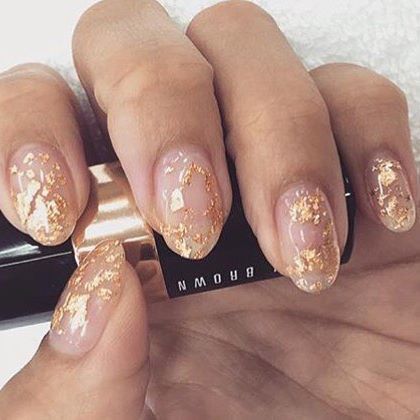 Gold Flake Tip Nails, Nail Ideas Gold Flakes, Gold Fleck Nails, Gold Flakes Nails, Nails Gold Flakes, Gold Flake Nails, Nails With Gold Flakes, Gel French Manicure, Gold Flake