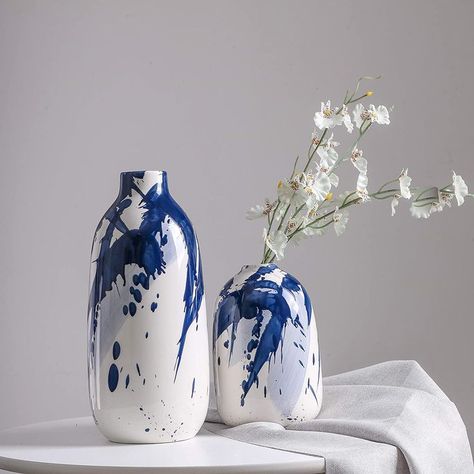 Diy Keramik, Chinoiserie Vase, Decorative Vases, Blue And White Vase, Keramik Design, White Ceramic Vases, Glaze Ceramics, Ceramics Pottery Art, Painted Vases