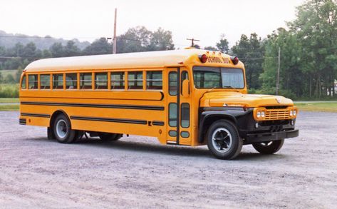 Big Ford Trucks, Modern School, Old School Bus, School Buses, Pioneer School, Bus Conversion, Vintage School, Ford Truck, Ford Trucks