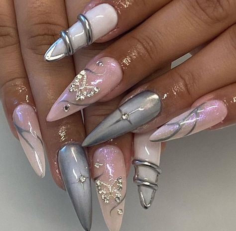 Acrylic Nails Vivienne Westwood, Nail Inspiration Aesthetic, Aesthetic Nails Acrylic, Nails 2000s, Nails 90s, Nail Art Aesthetic, 2000s Nails, 90s Nails, Kitty Nails