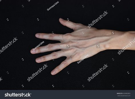 Veined Hands, Women Veins Arms, Strong Veiny Hands, Female Hands Veins, Tae Hands Veins, Hand Reference, Woman Back, Okay Gesture, Photo Editing