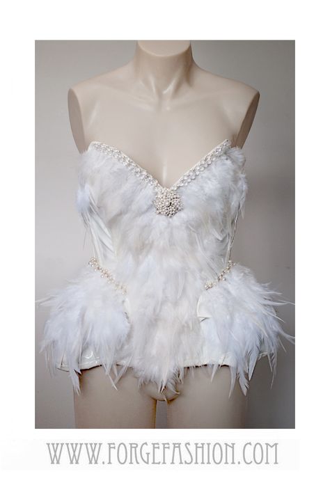 Forge Fashion White Feather Corset Feather Corset, Corset Diy, White Corset Dress, Feather Fashion, Corset Fashion, Clothing Design Sketches, White Corset, White Feather, Fashion White