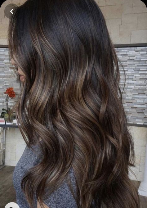 Brown Hair Shades, Long Shiny Hair, Chocolate Brown Hair Color, Blond Balayage, Brown Hair Inspo, Brunette Balayage, Balayage Blonde, Gorgeous Hair Color, Hair Color Light Brown