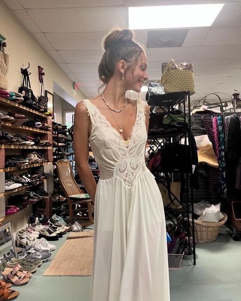 Lace Silk Dress, Dress Thrift, Shop Photoshoot, White Lace Slip Dress, 70s Wedding Dress, Dress Dainty, Slip Dress Vintage, Slip Wedding Dress, Dainty Coquette