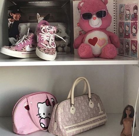 Purse Collection, Trap House, Girly Aesthetic, Room Goals, Dreamy Room, Pink Plastic, Room Tour, Mini Purse, Room Aesthetic