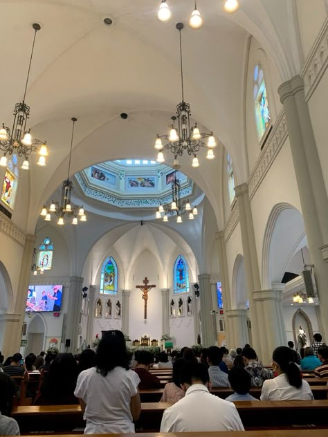 Church Catholic Aesthetic, Inside Church With People, Gereja Katolik Aesthetic, Church Aesthetic Catholic, Pap Gereja, Church With Boyfriend, Gereja Aesthetic, Coming Over Proof, Christian Church Aesthetic