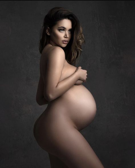 Shyla Walker, Landon Mcbroom, Cute Pregnancy Pictures, Beautiful Pregnancy, Maternity Photoshoot Poses, Pretty Pregnant, Maternity Photography Poses, Maternity Poses, Maternity Portraits