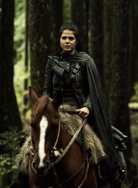 Octavia Blake || The 100 || Marie Avgeropoulos The 100 Octavia, Underrated Characters, The 100 Tv Series, Arte Viking, Octavia Blake, The 100 Cast, Marie Avgeropoulos, The 100 Show, Badass Women