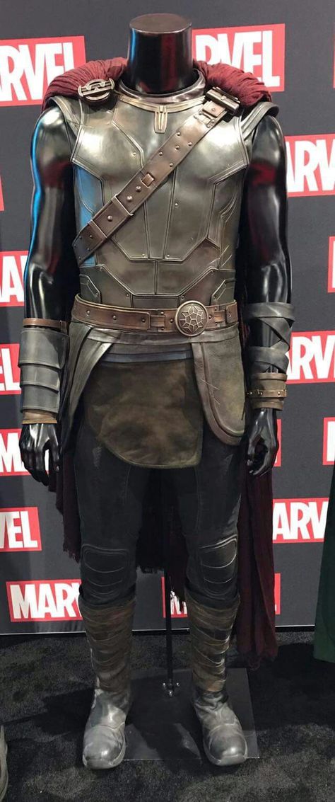 Thor Armor, Fandom Crafts, Thor Costume, Thor Cosplay, Comic Clothes, Fantasy Ideas, Marvel Artwork, Cosplay Tips, Marvel Comics Art