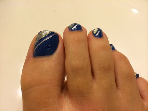 Toe nails~ with blue and silver nail polish Navy Pedicure Ideas, Blue And Silver Pedicure Ideas, Navy And Silver Nails Wedding, Blue And Gold Pedicure, Blue And Gold Toenails, Navy Toe Nails, Navy Blue Pedicure, Blue Toe Nails With Design, Dark Blue Toe Nails