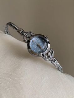 Watch Jewelry, Watches For Women, Jewelry Essentials, Watches Unique, Jewelry Lookbook, Jewelry Women, Watch Gifts, Women Wrist Watch, Jewelry Inspo