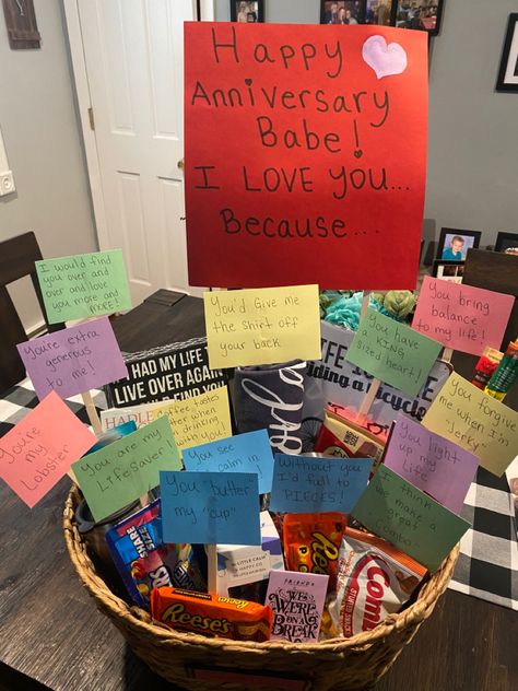 Cute anniversary idea to tell him you lovr him 1 Year Anniversary Basket For Him, Easy Diy Anniversary Gifts For Him, Dollar Tree Diy Anniversary Gift, 2month Anniversary Gift Ideas For Him, Cute 2 Year Anniversary Ideas Boyfriends, Annivery Gift Baskets For Him, Diy Wedding Anniversary Gifts For Him, 1 Year Anniversary Date Ideas Boyfriends, Anniversary Basket For Him