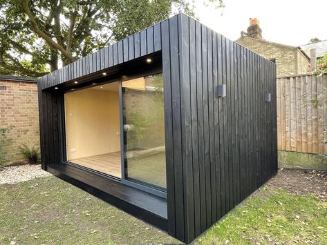 Modern Garden Buildings, Small Garden Office Ideas, Garden Office Ideas Interiors, Garden Studio Interior, Shed Exterior Ideas, Garden Office Ideas, Garden Office Shed, Bespoke Garden, Studio Garage