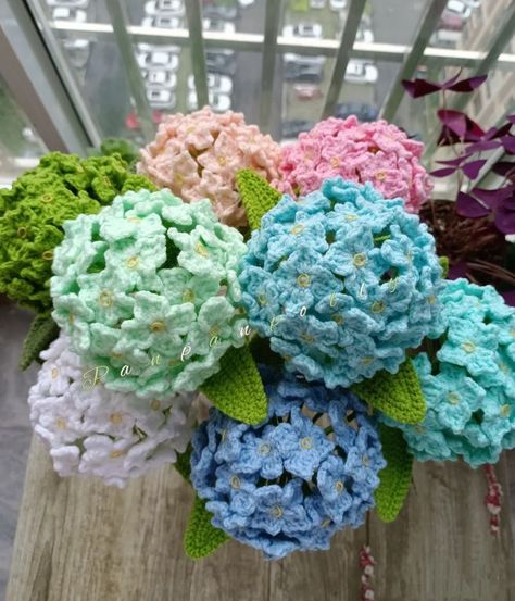 Crochet Hydrangea, Flower Hydrangea, Bouquet Crochet, Pretty Crochet, Hydrangea Bouquet, Crochet Bouquet, Crochet Bee, Sewing Bee, Valentines Crochet