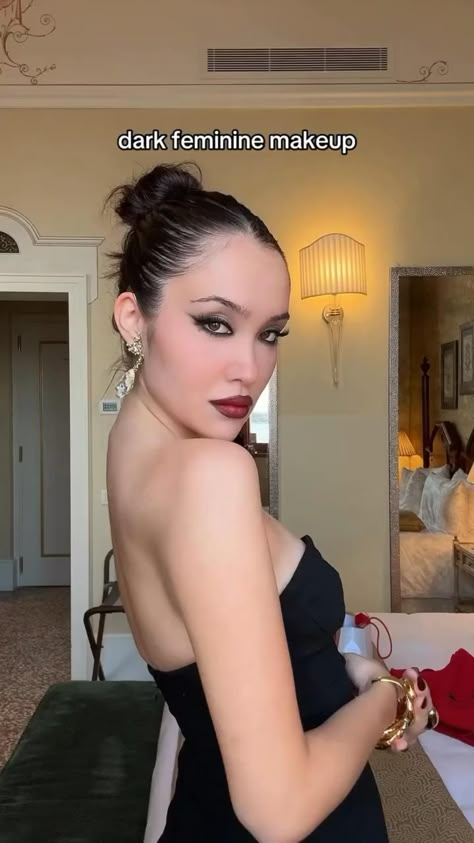 Dark feminine makeup tutorial Dark Feminine Makeup, Feminine Makeup, Dark Makeup Looks, Welcome To The Dark Side, Swag Makeup, Makeup Artist Tips, Goth Glam, Dope Makeup, Asian Eye Makeup