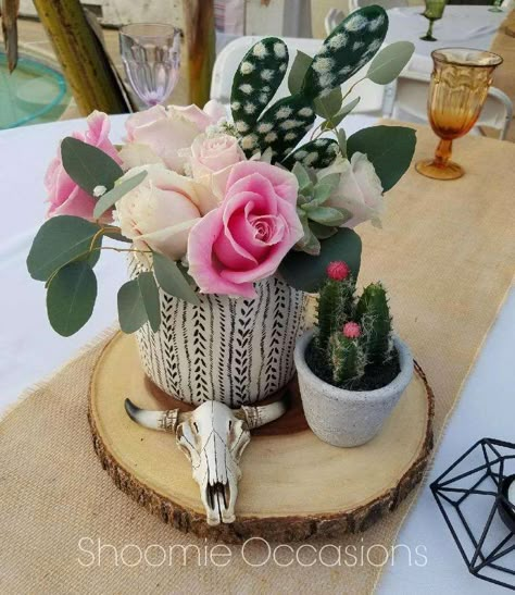 Western Boho Party Decor, Western Boho Birthday Party, Western Chic Baby Shower Ideas, Cactus Baby Shower Ideas Girl, Boho Cow Baby Shower Theme, Rodeo Themed Baby Shower Ideas, Desert Themed Baby Shower Ideas, Boho Rodeo Party, Longhorn Baby Shower Ideas