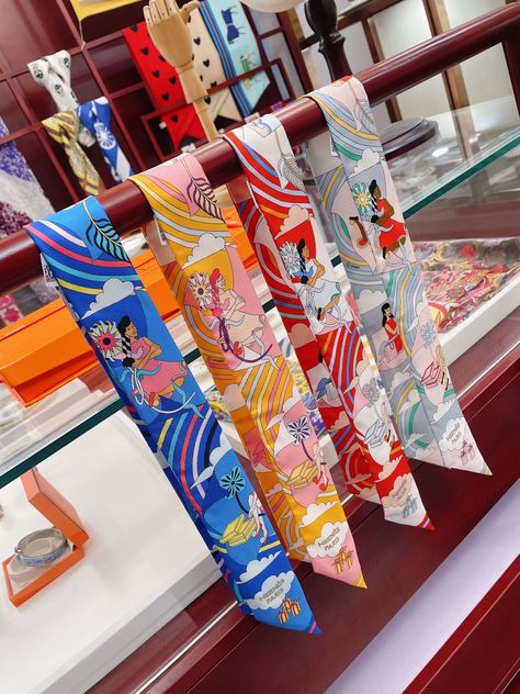 Twilly Scarf Bags, Twilly Bag, Scarf Display, Hermes Twilly Scarf, Bay Door, Hermes Twilly, Scarf Shop, Twilly Scarf, Weight Workout