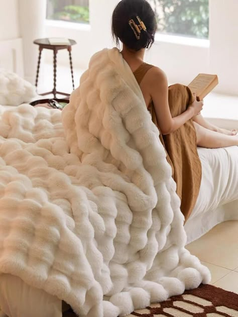 Bedroom Couch, Flannel Bedding, Faux Fur Blanket, Fur Throw Blanket, Super Soft Blanket, Winter Blankets, Fur Blanket, Plush Throw Blankets, Sofa Blanket