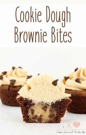 Chocolate Chip Cookie Dough Brownie Bites are a delicious stuffed dessert for anyone who enjoys cookie dough and brownies. Chocolate Chip Cookie Dough Brownies, Fruit Breads, Blondie Recipes, Cookie Brownies, Brownie Bites Recipe, Cookie Dough Frosting, Cookie Dough Brownies, Catering Desserts, Brownie Bites