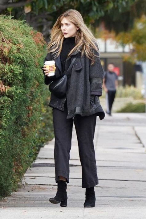 Elizabeth Olsen Style 2022, Elizabeth Olsen Fashion, Elizabeth Olsen Style Casual, Elizabeth Olsen Black Dress, Elizabeth Olsen Outfits Casual, Elisabeth Olsen Style, Elizabeth Olsen Dress, Elizabeth Olsen Outfits, Elizabeth Olsen Aesthetic